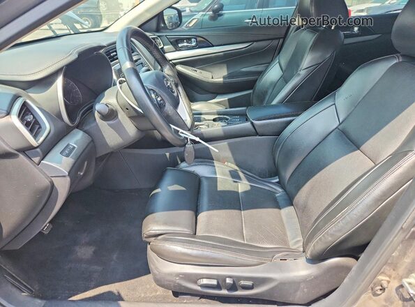 1N4AA6AP4HC447799 2017 NISSAN MAXIMA Silver წინა სალონის ხედი
