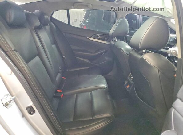 1N4AA6AP5JC385240 2018 NISSAN MAXIMA Серебряный Вид задних сидений