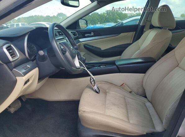 1N4AA6AP6HC366481 2017 NISSAN MAXIMA Серебряный Вид салона спереди