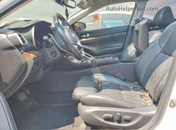 1N4AA6AP6JC403857 2018 NISSAN MAXIMA Белый Вид салона спереди