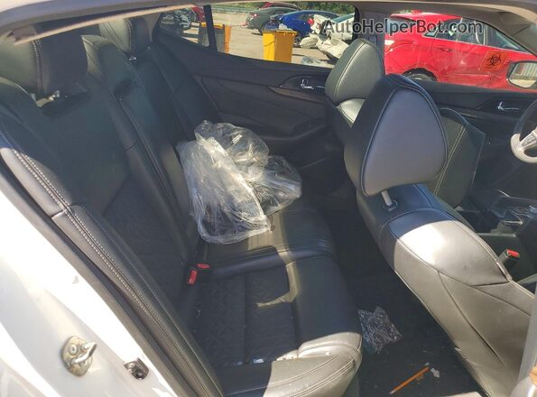 1N4AA6AP6JC403857 2018 NISSAN MAXIMA Белый Вид задних сидений