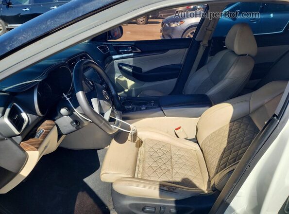 1N4AA6AP8GC906041 2016 NISSAN MAXIMA White Front interior view