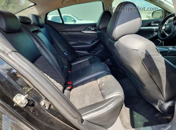 1N4AA6AP8HC396095 2017 NISSAN MAXIMA Black Vista de los asientos traseros