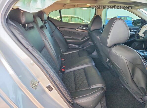 1N4AA6AP8JC404606 2018 NISSAN MAXIMA Silver Vista de los asientos traseros
