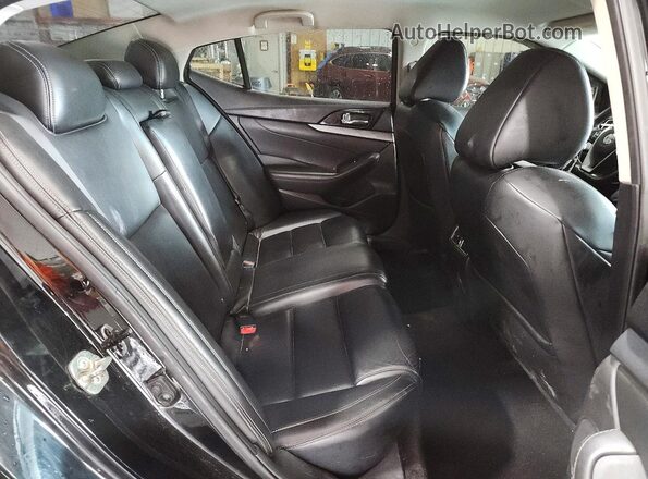 1N4AA6AP9GC378641 2016 NISSAN MAXIMA Black Rear seats view