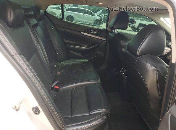 1N4AA6AP9GC408611 2016 NISSAN MAXIMA Silver Rear seats view