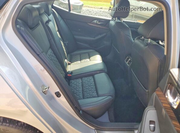 1N4AA6APXHC367035 2017 NISSAN MAXIMA Silver Widok tylnych siedzeń