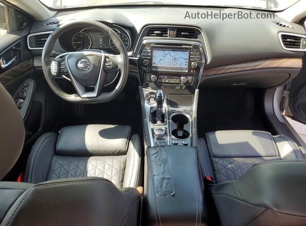1N4AA6APXHC367035 2017 NISSAN MAXIMA Silver Widok deski rozdzielczej