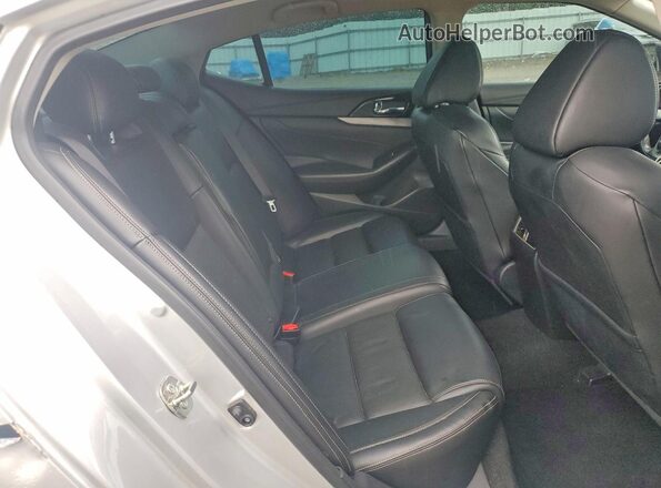 1N4AA6APXHC379833 2017 NISSAN MAXIMA Silver Vista de los asientos traseros