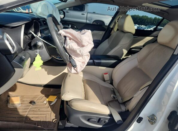 1N4AA6APXHC383753 2017 NISSAN MAXIMA White Front interior view