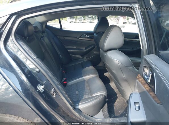 1N4AA6APXHC413883 2017 NISSAN MAXIMA Black VIN კოდის სტიკერის ხედი