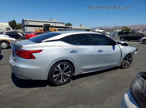 1N4AA6APXHC441036 2017 NISSAN MAXIMA Серебряный Задняя правая четверть