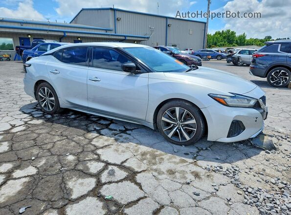 1N4AA6AV3KC376200 2019 NISSAN MAXIMA Серебряный Передняя правая четверть