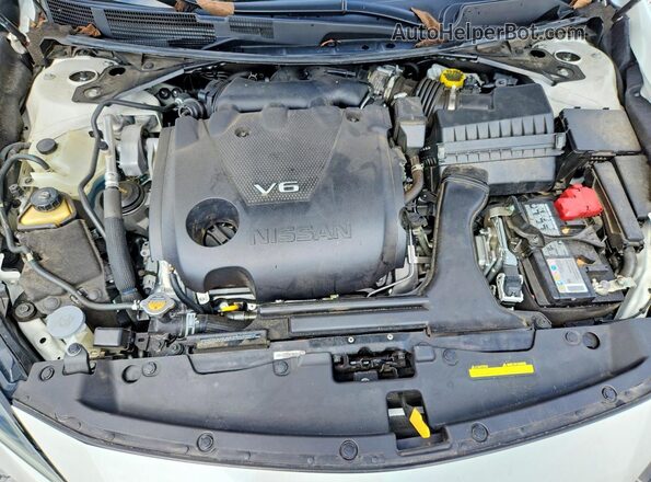 1N4AA6CV1PC504633 2023 NISSAN MAXIMA White Rear interior view