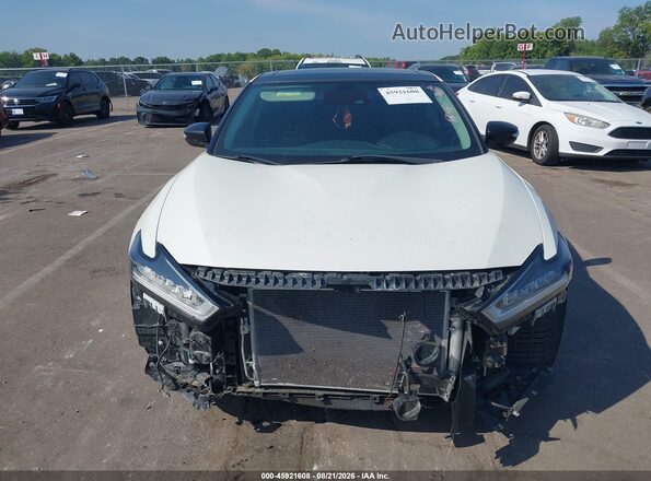 1N4AA6DV2LC380011 2020 NISSAN MAXIMA White Widok wnętrza z tyłu