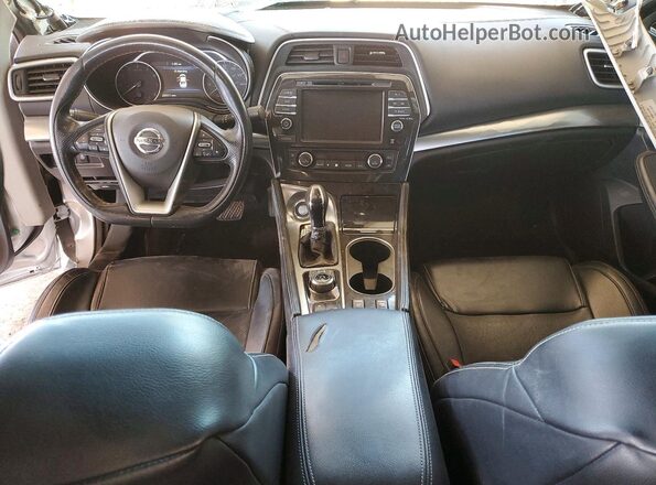 1N4AA6DV9LC374898 2020 NISSAN MAXIMA Серебряный Вид панели приборов