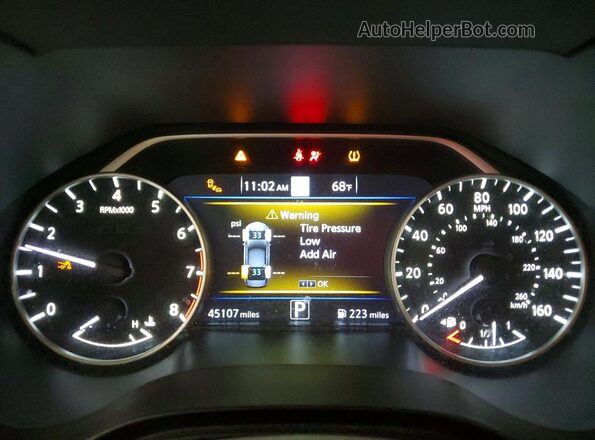 1N4AA6FV8PC502339 2023 NISSAN MAXIMA Черный Вид щитка приборов