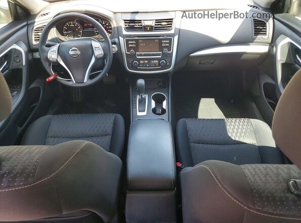 1N4AL3AP0HC124214 2017 NISSAN ALTIMA Белый Вид панели приборов
