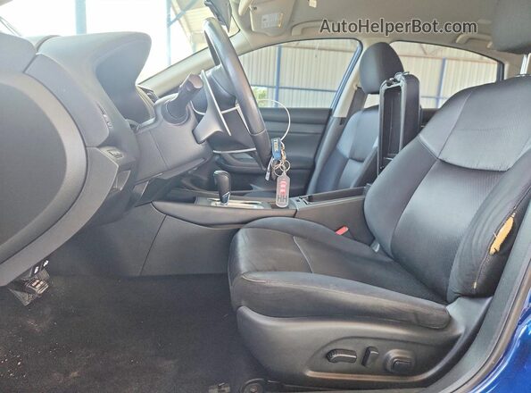 1N4AL3AP0HC484762 2017 NISSAN ALTIMA Blue Widok wnętrza z przodu