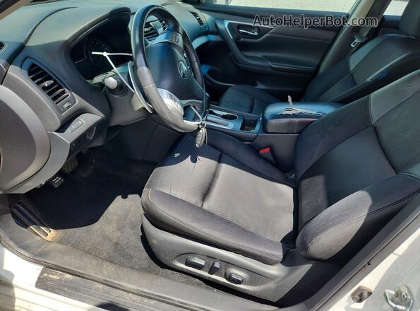 1N4AL3AP0HN324563 2017 NISSAN ALTIMA Белый Вид салона спереди