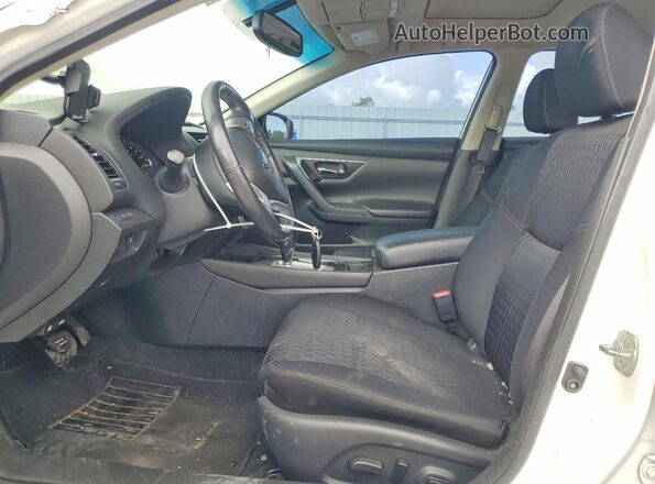 1N4AL3AP0JC134845 2018 NISSAN ALTIMA White Вид салону спереду