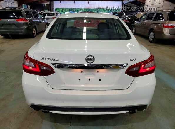 1N4AL3AP0JC138524 2018 NISSAN ALTIMA White Вид ззаду