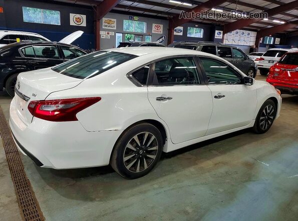 1N4AL3AP0JC138524 2018 NISSAN ALTIMA White Задня права чверть