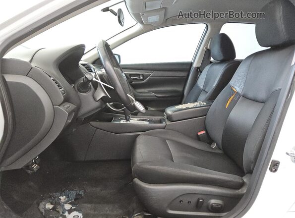 1N4AL3AP0JC138538 2018 NISSAN ALTIMA White 