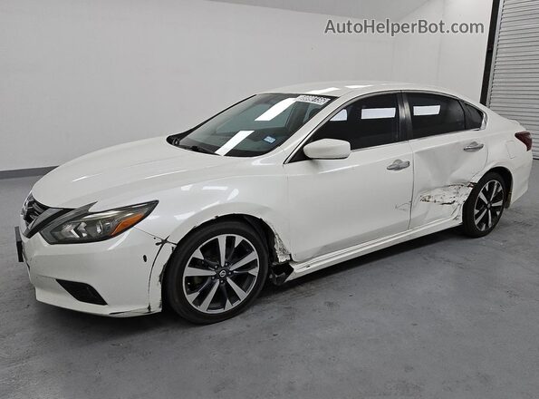 1N4AL3AP0JC138538 2018 NISSAN ALTIMA White 