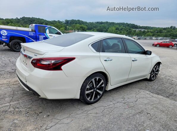 1N4AL3AP0JC140564 2018 NISSAN ALTIMA White Trasero derecho