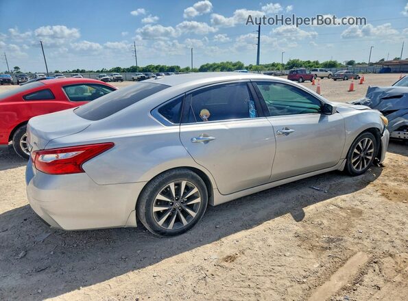 1N4AL3AP1GC167846 2016 NISSAN ALTIMA Серебряный Задняя правая четверть