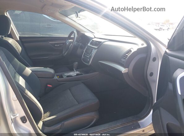 1N4AL3AP1GC223249 2016 NISSAN ALTIMA Silver Вид салону спереду