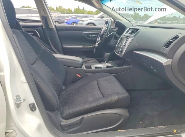 1N4AL3AP1GC292670 2016 NISSAN ALTIMA White Widok wnętrza z przodu