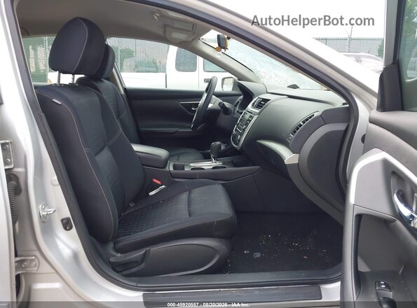 1N4AL3AP1GC293320 2016 NISSAN ALTIMA Silver Widok wnętrza z przodu
