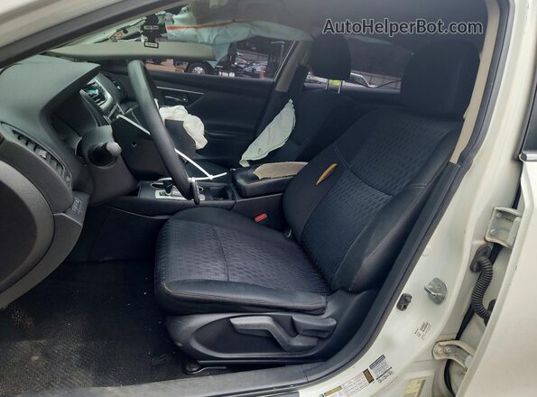 1N4AL3AP1GN306880 2016 NISSAN ALTIMA White Вид салону спереду
