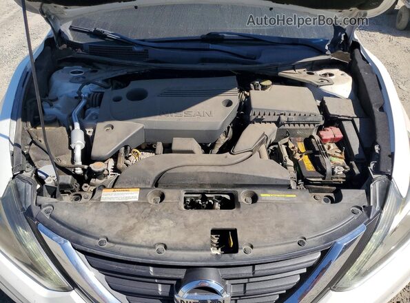 1N4AL3AP1HC162969 2017 NISSAN ALTIMA White Rear interior view