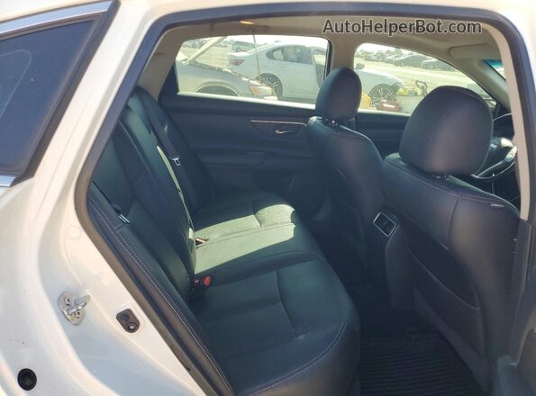 1N4AL3AP1HC162969 2017 NISSAN ALTIMA White Rear seats view