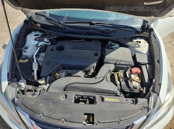 1N4AL3AP1JC171015 2018 NISSAN ALTIMA Белый Вид задней части салона