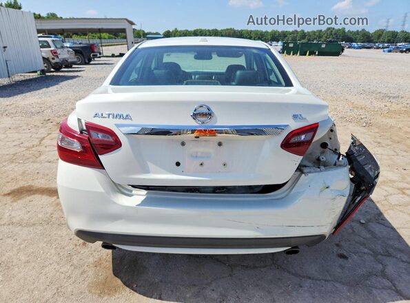 1N4AL3AP1JC171015 2018 NISSAN ALTIMA Белый Вид сзади