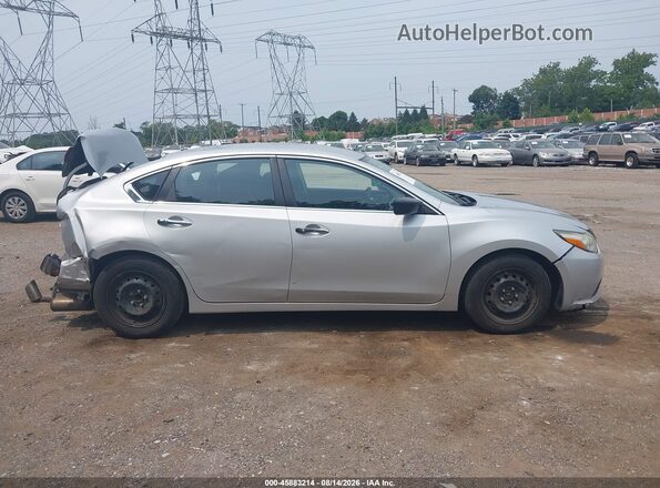 1N4AL3AP1JC178871 2018 NISSAN ALTIMA Silver Rear interior view