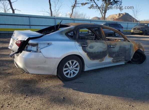 1N4AL3AP1JC251138 2018 NISSAN ALTIMA Серебряный Задняя правая четверть