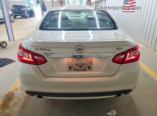 1N4AL3AP2GC143720 2016 NISSAN ALTIMA White უკანა ხედი