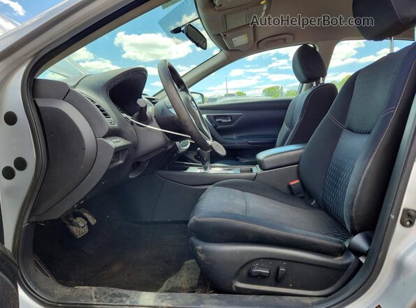 1N4AL3AP2GC167788 2016 NISSAN ALTIMA Silver Front interior view
