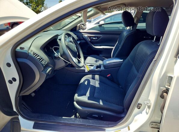 1N4AL3AP2GC212633 2016 NISSAN ALTIMA White Widok wnętrza z przodu