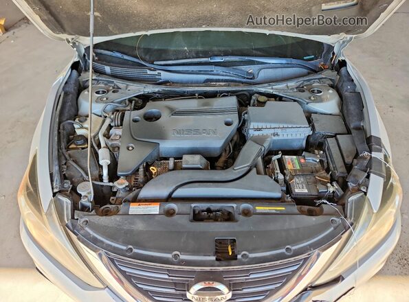1N4AL3AP2GN389901 2016 NISSAN ALTIMA Silver Սալոնի հետևի տեսք