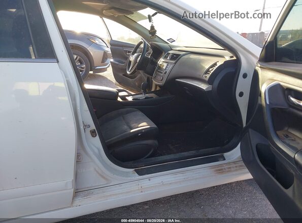 1N4AL3AP2HC140382 2017 NISSAN ALTIMA Белый Вид салона спереди