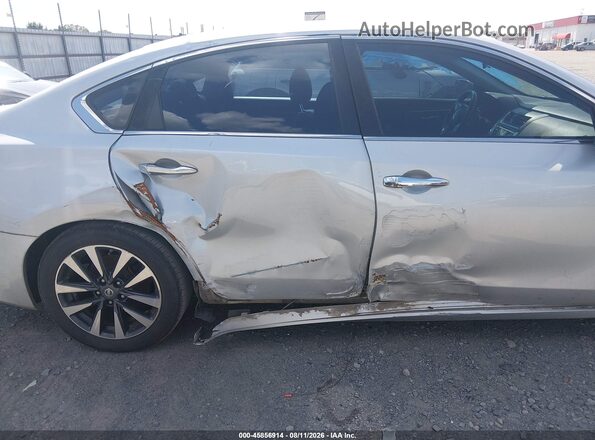 1N4AL3AP2HC211497 2017 NISSAN ALTIMA White Vista del cuadro de instrumentos