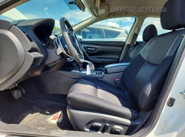 1N4AL3AP2HC244841 2017 NISSAN ALTIMA White Սալոնի դիմացի տեսք