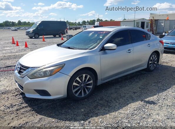 1N4AL3AP2HC252485 2017 NISSAN ALTIMA Silver Przód lewy