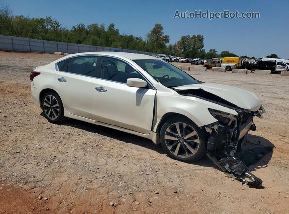 1N4AL3AP2HC269013 2017 NISSAN ALTIMA White Front right